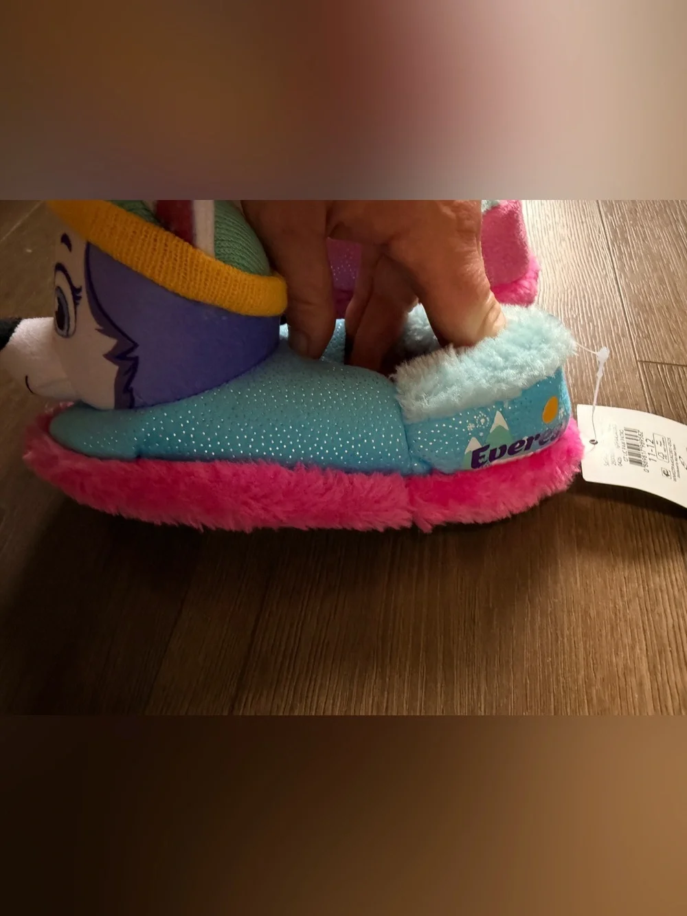 NWT Sz11/12 Toddler Girl Paw Patrol Toddler Girls' Slippers feature Skye/Everes